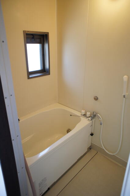 内山ハイツの浴室