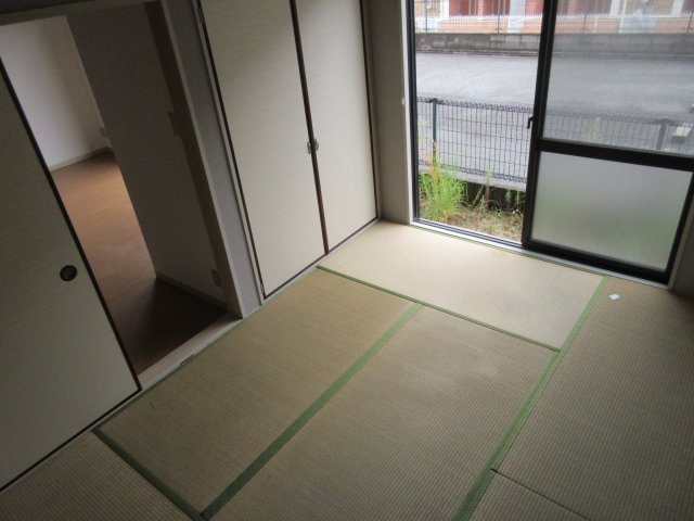 メルヴィルA棟の和室
