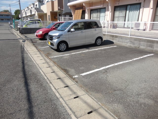 キャッスルハイツの駐車場