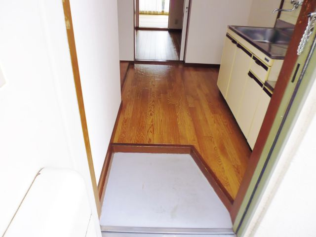 押部マンションの玄関