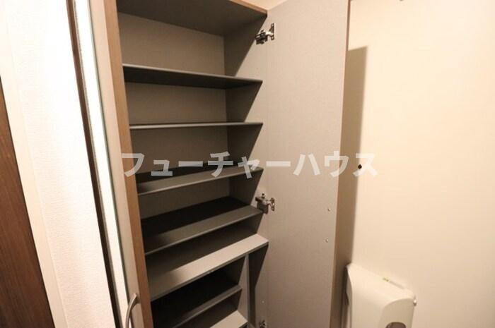 ティアラ　中丸の玄関