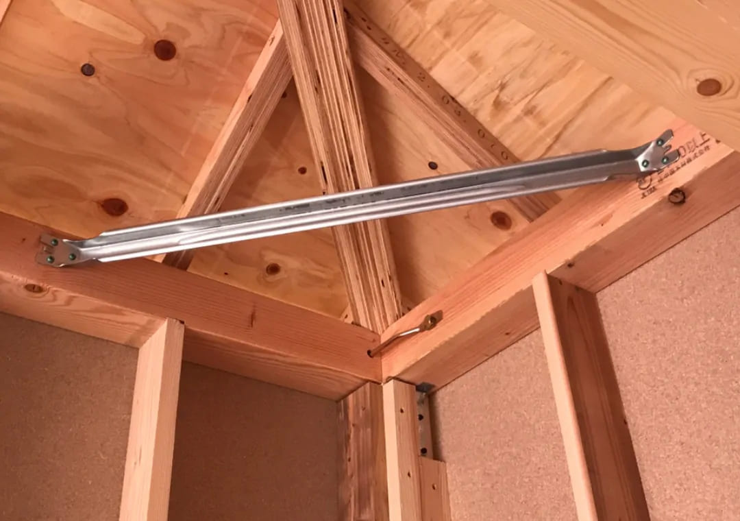 仲介手数料不要　リーブルガーデン東区戸島西第七【長嶺小・長嶺中】の構造・工法・仕様|耐震金物　地震による揺れから建物のゆがみや倒壊を防ぎ、住まい全体の耐久性を高めています