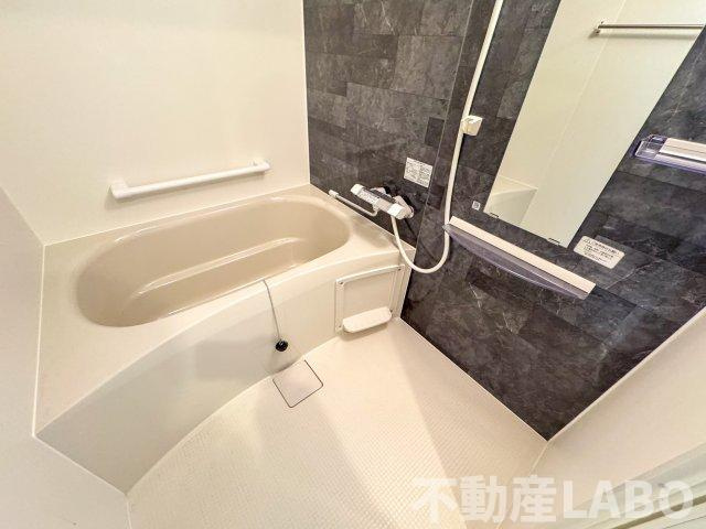 クローバー・グランツ弁天町の浴室