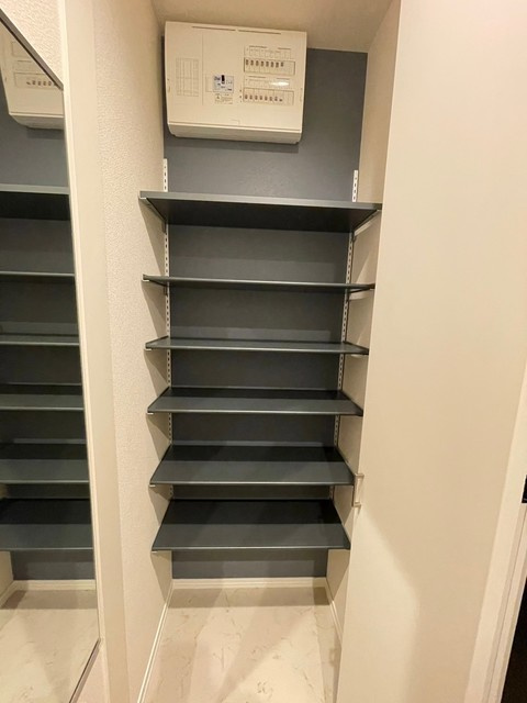 アーデル烏山の玄関