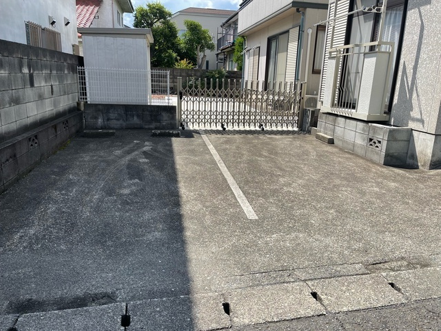 シティハイム　ル　ソレイユの駐車場