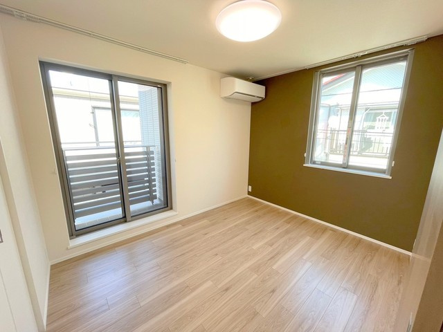 ラディアント桜上水の寝室|★角部屋2面採光で明るいお部屋です★