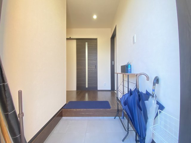 【築浅戸建】熊谷市石原の玄関