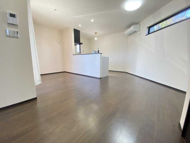 【築浅戸建】熊谷市石原の居間・リビング