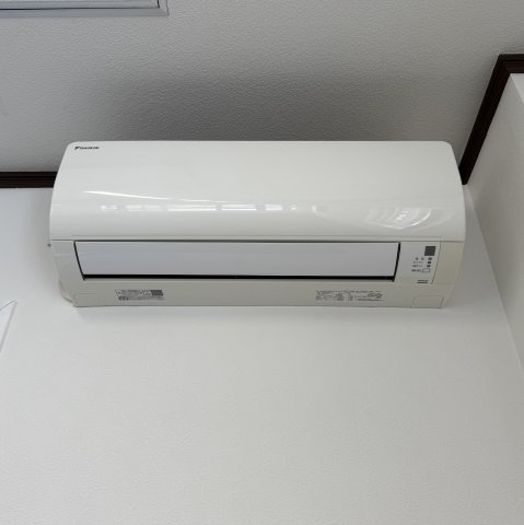 電材ビルの設備