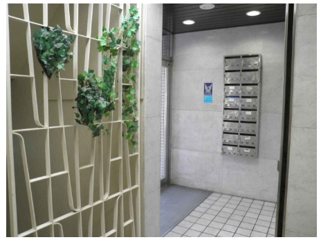 昭栄ビルのエントランス