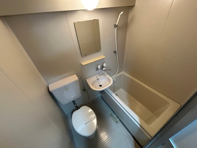 ジュネス深江の浴室