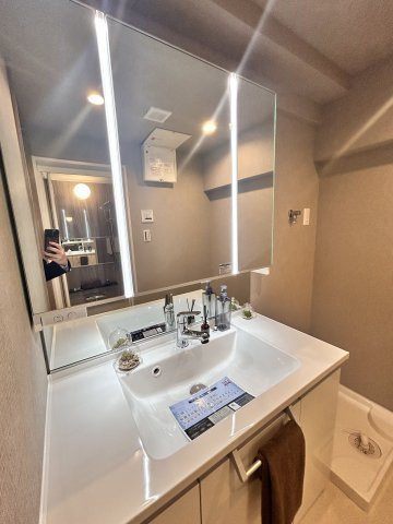 【独立洗面台】財形吹田ハイツ 