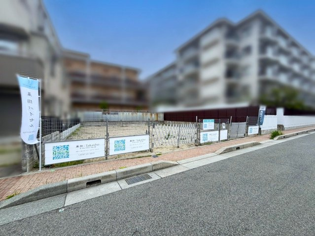 川西町2号地 売土地の前面道路含む現地写真