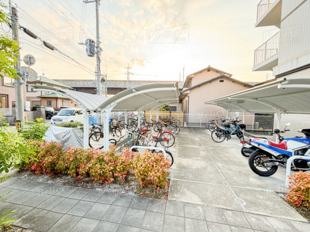 ウィリングネクストのその他共用部分|駐輪場に自転車も停められます♪