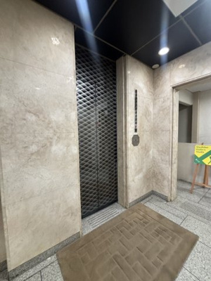 【エントランス】 | 平戸ビル