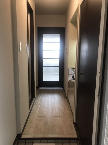 【玄関】 | ダイナコート大橋レジックス | 別号室の写真になります。現況優先。