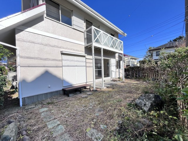 【庭】 | 裾野市千福が丘1丁目 中古住宅 XH05486 | 裾野市千福が丘1丁目　庭　リフォーム後