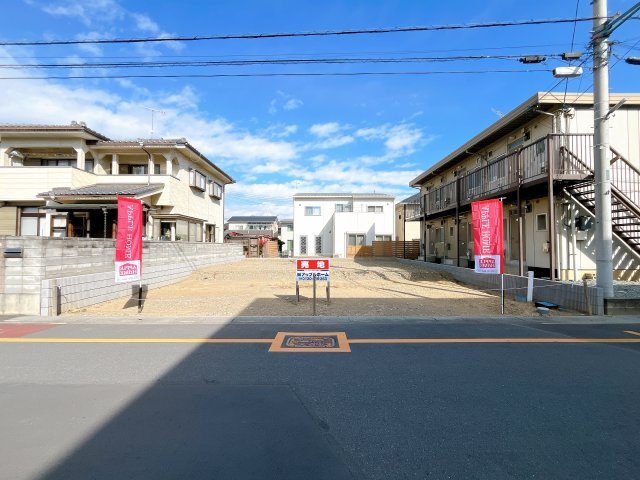 熊谷市新堀　建築条件無し売地の前面道路含む現地写真|資料請求、お電話でのお問合せ、いつでも丁寧に対応させていただきます！不動産業界のプロフェッショナルが集う弊社にぜひ一度ご相談ください！
