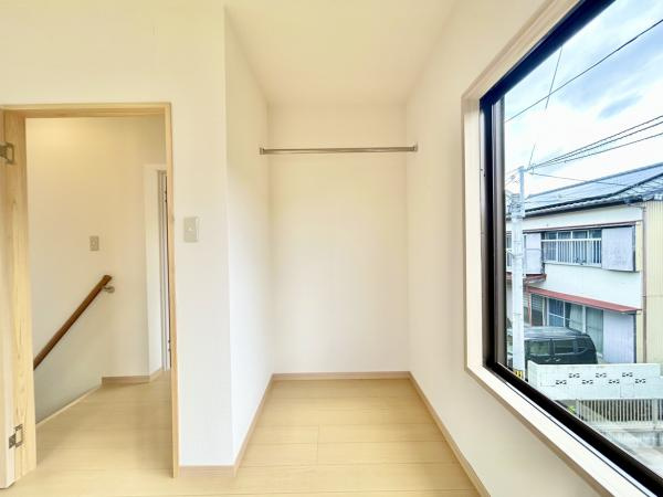 高知市若草町 中古戸建ての洋室|2階東側洋室収納