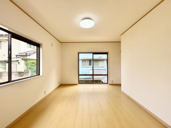 高知市若草町 中古戸建ての洋室|1階洋室