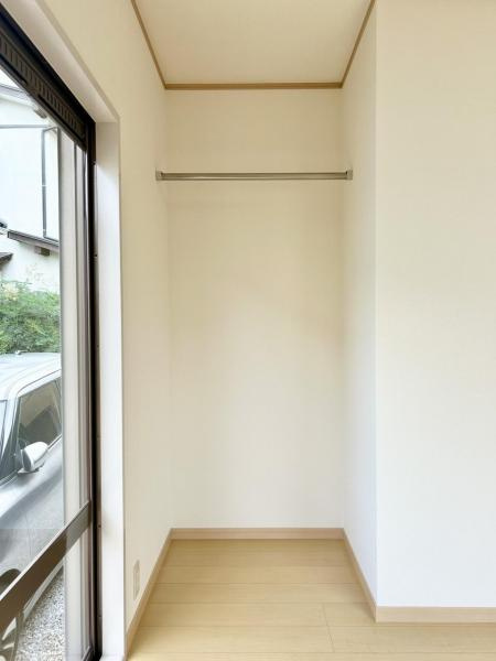 高知市若草町 中古戸建ての収納|1階洋室収納