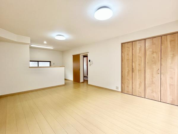 高知市若草町 中古戸建ての居間・リビング