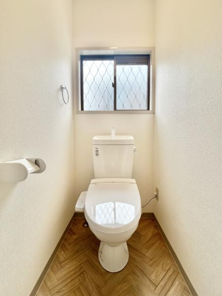 高知市若草町 中古戸建てのトイレ|トイレも清潔感たっぷりピカピカです☆