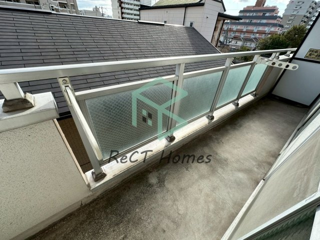 ロイヤル船橋のバルコニー