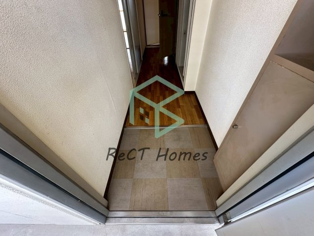 ロイヤル船橋の玄関