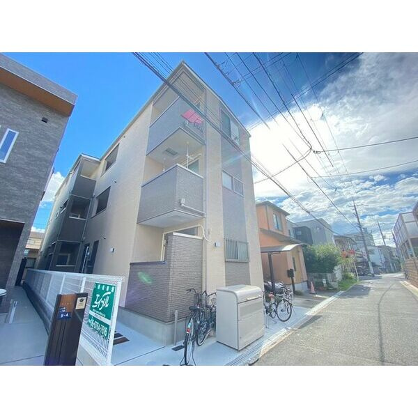 F asecia Dioneの外観