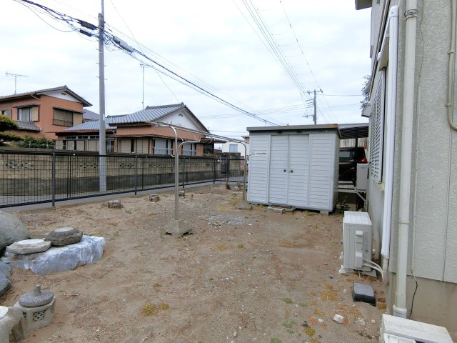 中の島町貸家の庭