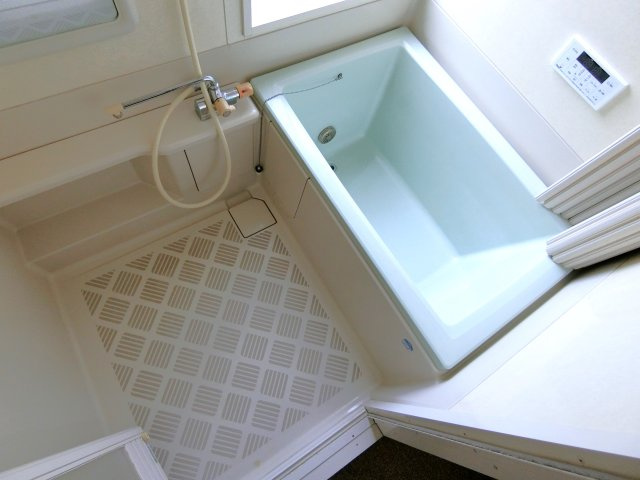 中の島町貸家の浴室