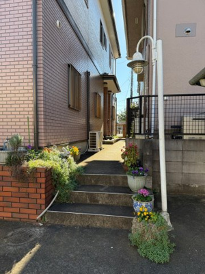 【エントランス】 | マリオン | 北側道路からのエントランスです