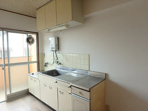 明神マンション2号のキッチン