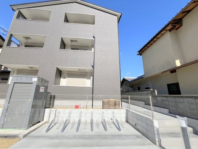 奈良市法蓮町のアパートの外観