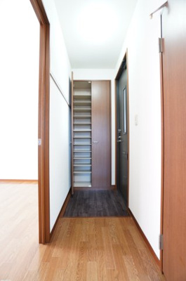 【玄関】 | ハイネスA