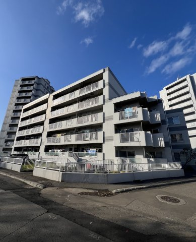 ロピア白石環状通の画像