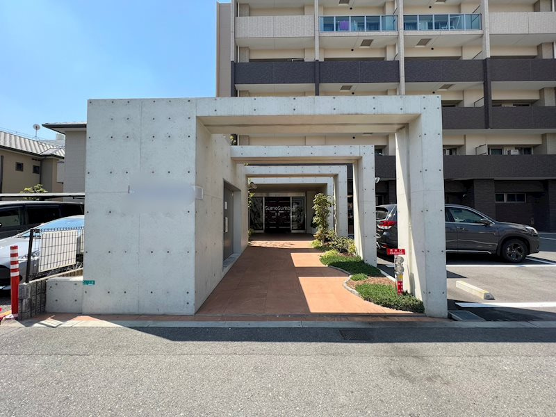 大阪市浪速区桜川４丁目の賃貸マンションの外観
