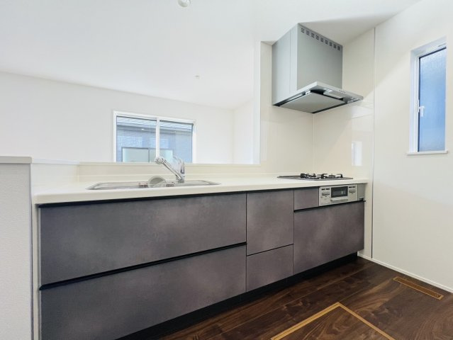 高浜市屋敷町２丁目5-22『仲介手数料無料』新築戸建てのキッチン