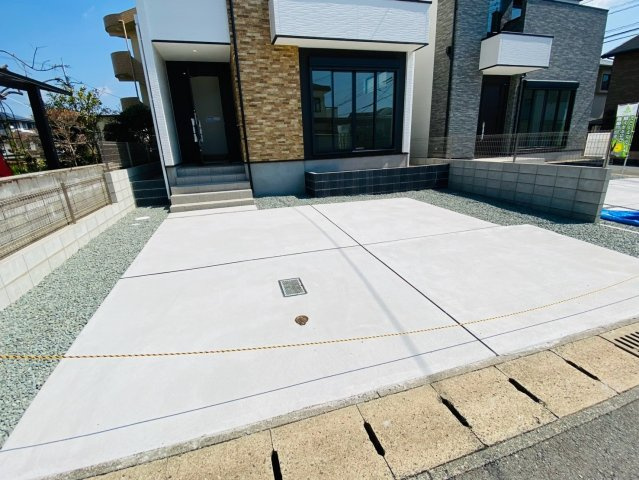 ケイアイグレイス／東区戸島１期／１号棟の駐車場