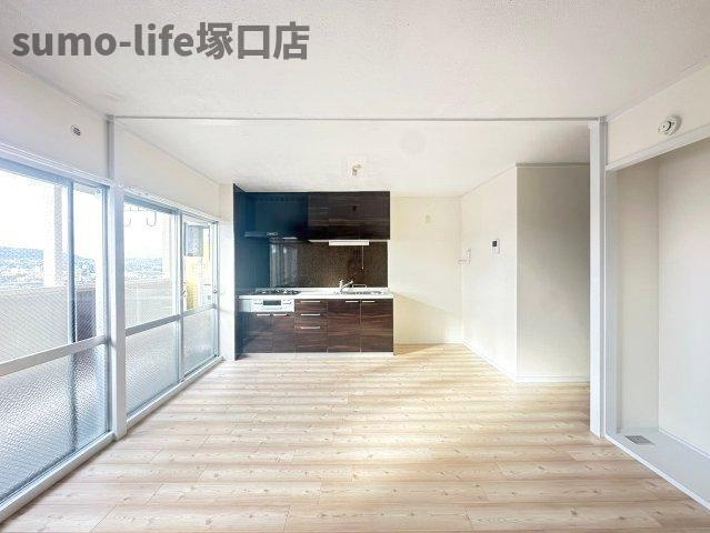 ビレッジハウス南清水タワーの居間・リビング