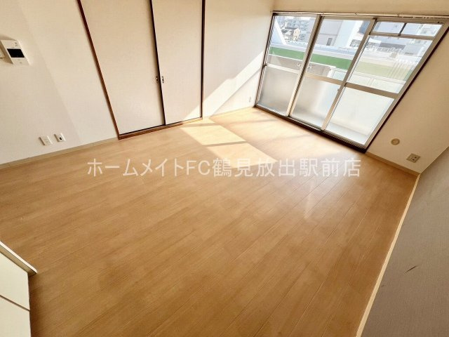 大阪市城東区放出西２丁目の賃貸マンションの居間・リビング