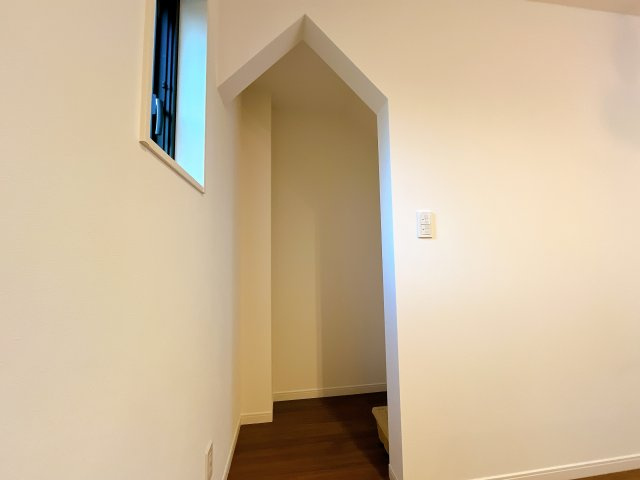 深谷市上柴町東　戸建　全1棟の収納|キッチン横に収納完備