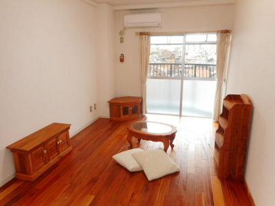 【居間・リビング】 | ユトリロ下地3 | （※写真はイメージです、現況優先となります）