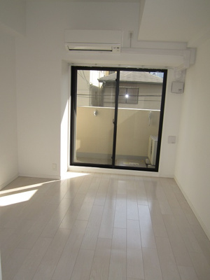 【居間・リビング】 | オーキッドレジデンス新大阪 | ゆったり過ごせるリビングです