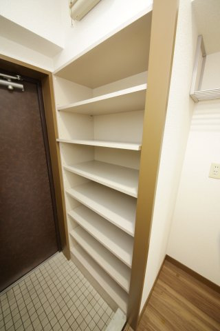 第二ハイツ竹長の収納|別部屋同間取りのお写真となります。参考にご覧くださいませ。