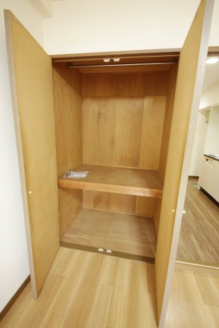 第二ハイツ竹長の収納|別部屋同間取りのお写真となります。参考にご覧くださいませ。