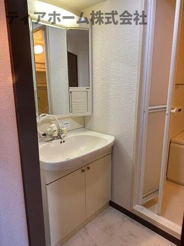 ライオンズマンション大和八木の洗面所|洗面化粧台　※工事完了時／２０２４年６月の写真