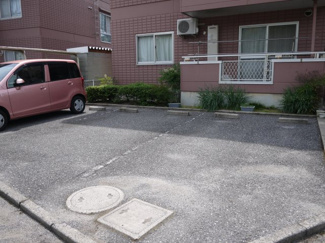 【駐車場】