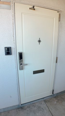 ハイツ竹長の玄関